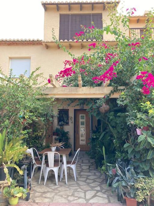 Вилла Adosado En Denia Con Gran Jardin Экстерьер фото